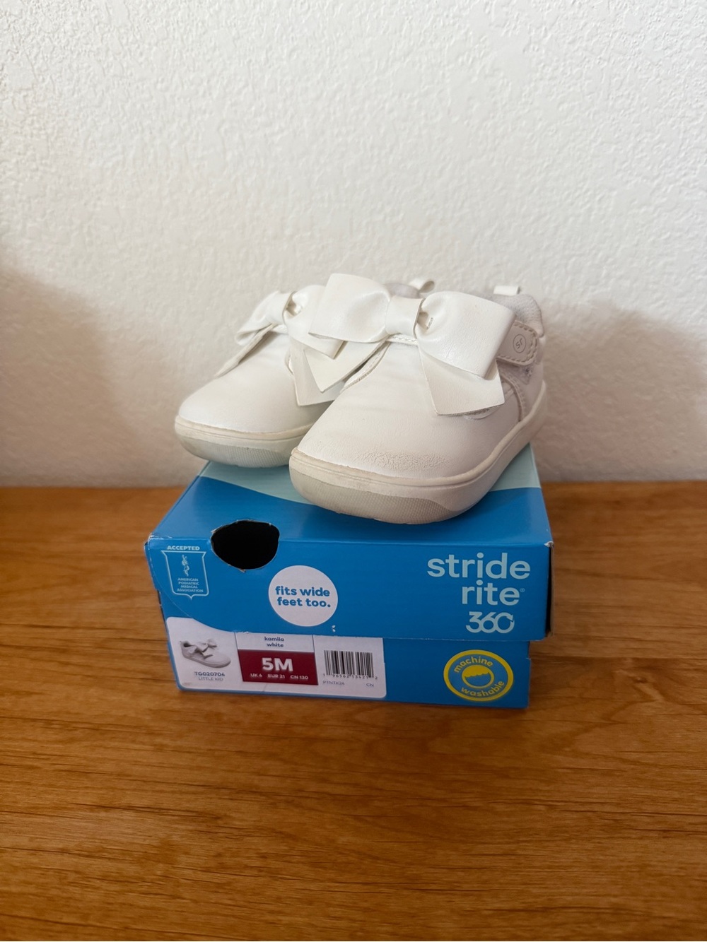 Stride Rite White Bow Toddler Sneakers
